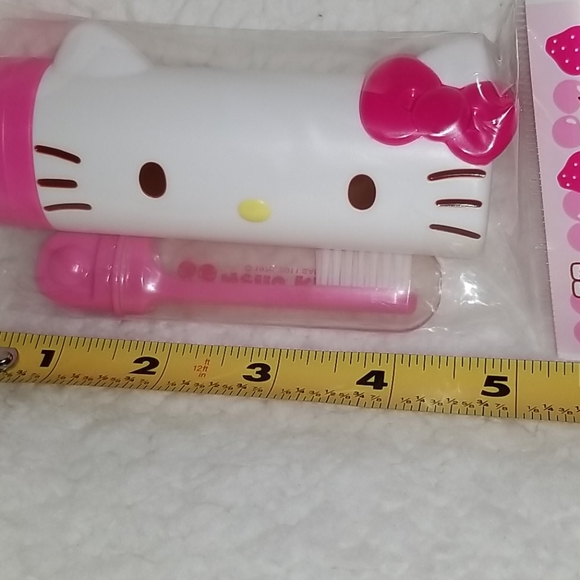 NWT Hello Kitty Gift Set - Picture 2 of 4